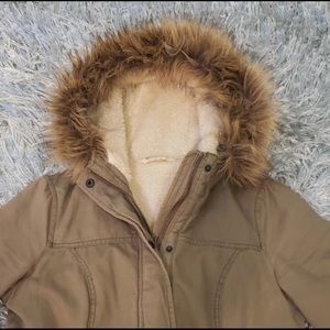 Hollister sherpa parka faux fur coat jacket M